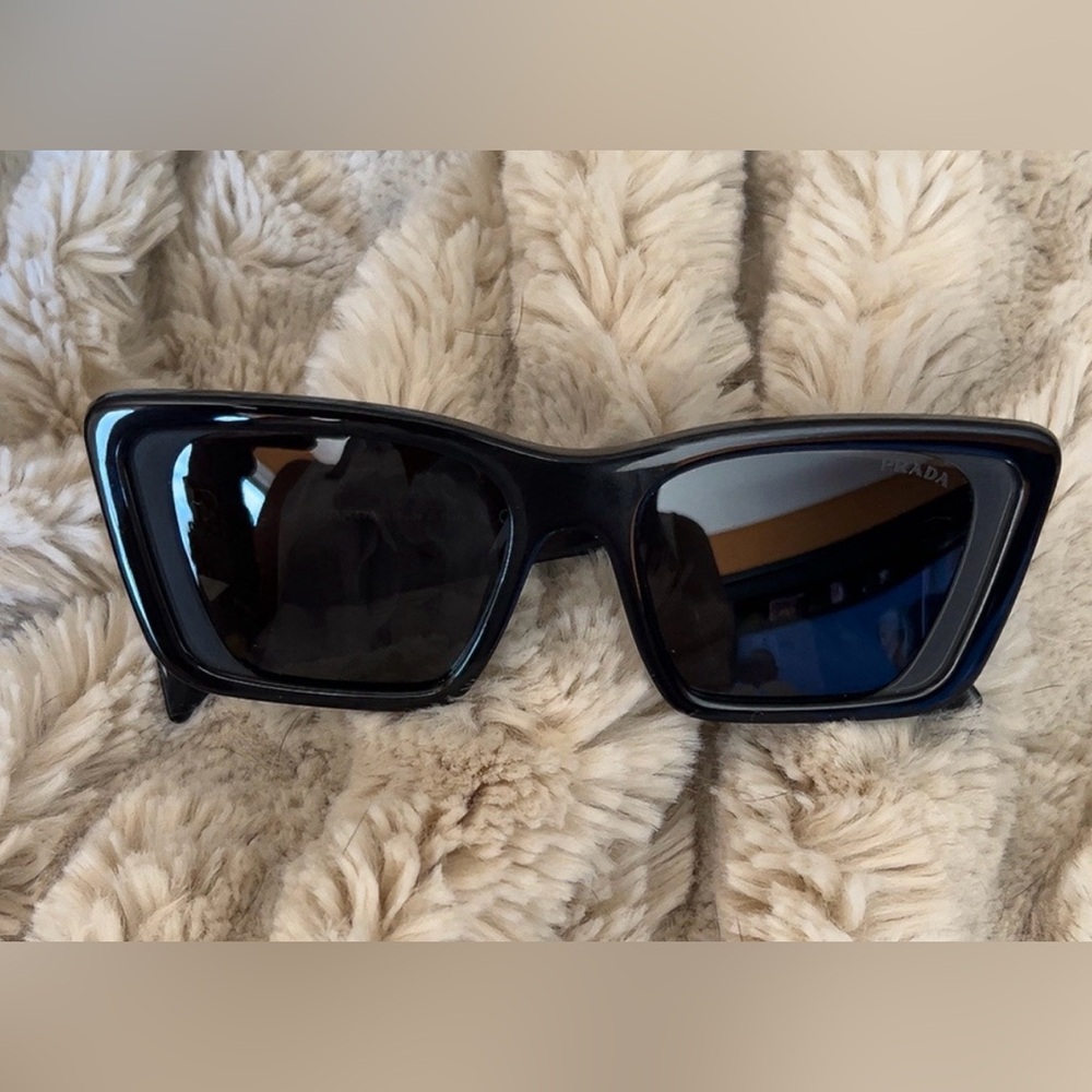 LIKE NEW | Prada | Women’s 51mm Butterfly Sunglasses Black Lux Glasses